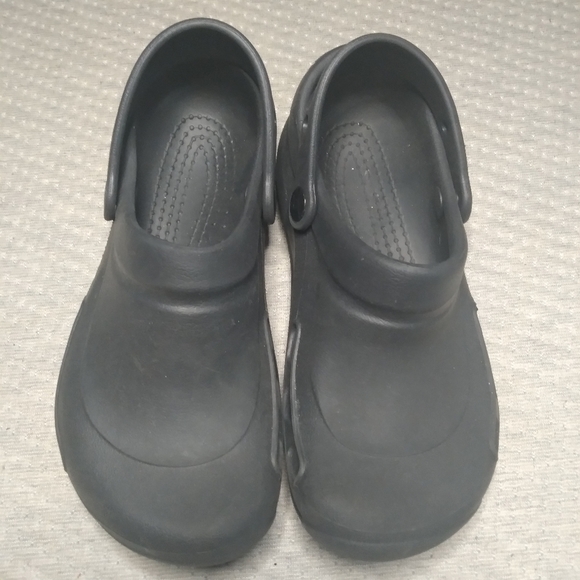 Crocs Black Sandals Sz 7 Movable Strap - Picture 2 of 8